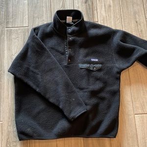 Excellent used condition. Patagonia Synchilla fleece pullover